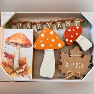 NWT Fall Mushroom Decor Set